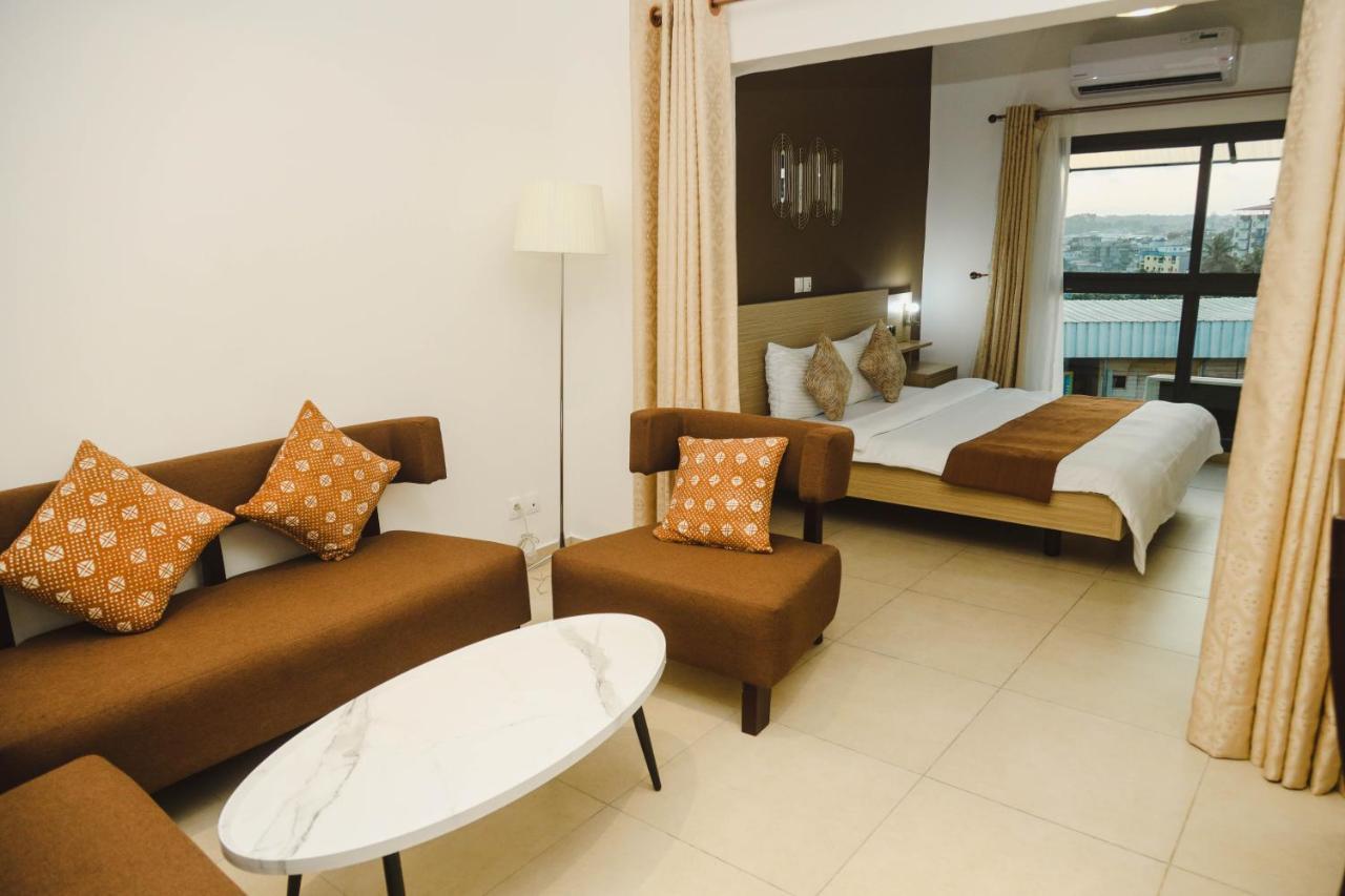 Robert'S Hotel Абиджан Экстерьер фото