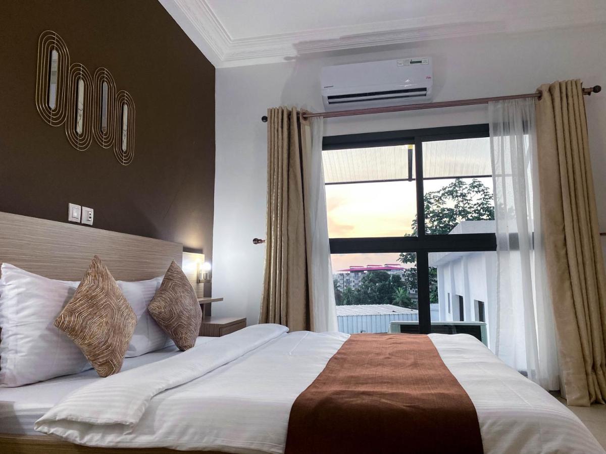 Robert'S Hotel Абиджан Экстерьер фото